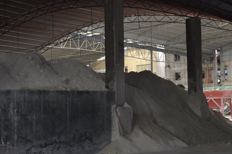 Ball mill in operation — continuous wet grinding