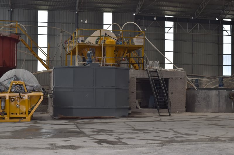 Overhead crane — handling jumbo bags in the warehouse